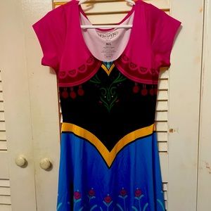 Disney Princess Anna Frozen costume/dress. Women’s M/L. Stretchy Material.